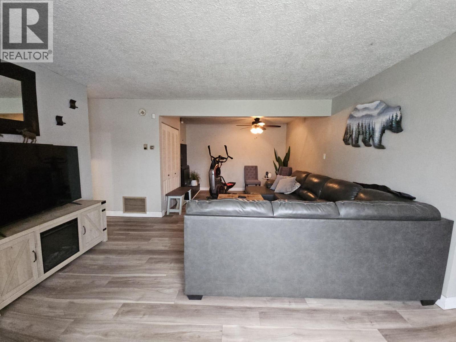 4704 50 Avenue Ne, Chetwynd, British Columbia  V0C 1J0 - Photo 4 - 10388431