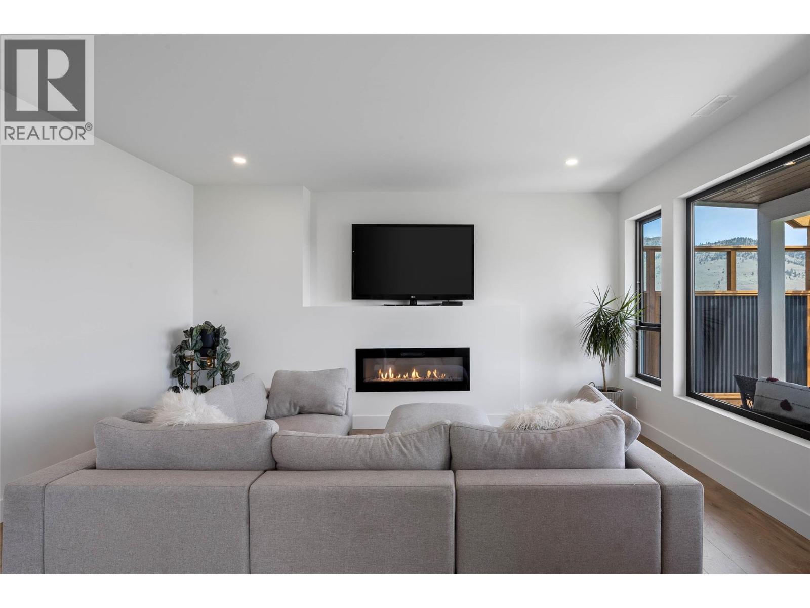 2300 Saddleback Drive, Kamloops, British Columbia  V2B 0G7 - Photo 33 - 10388036