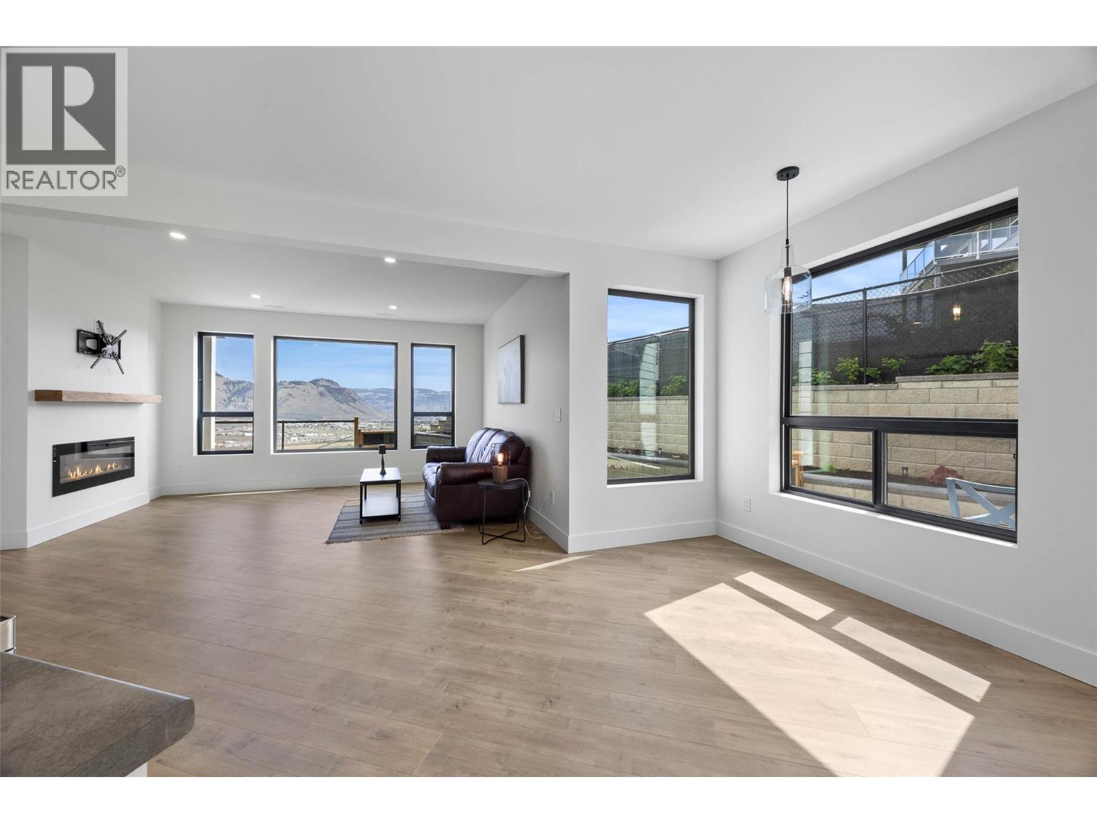 2300 Saddleback Drive, Kamloops, British Columbia  V2B 0G7 - Photo 48 - 10388036