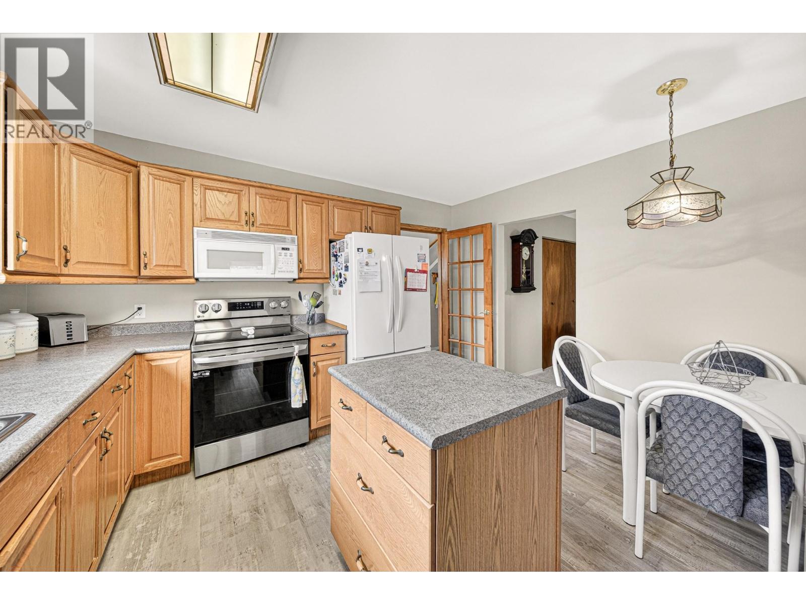 1162 5th Avenue, Fernie, British Columbia  V0B 1M0 - Photo 8 - 10388346