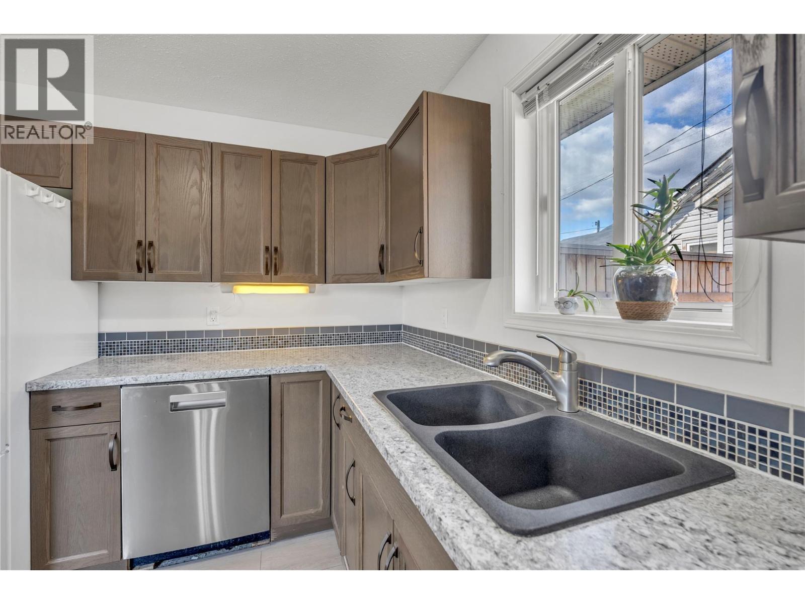 9714 Sargeant Street, Summerland, British Columbia  V0H 1Z3 - Photo 7 - 10388310