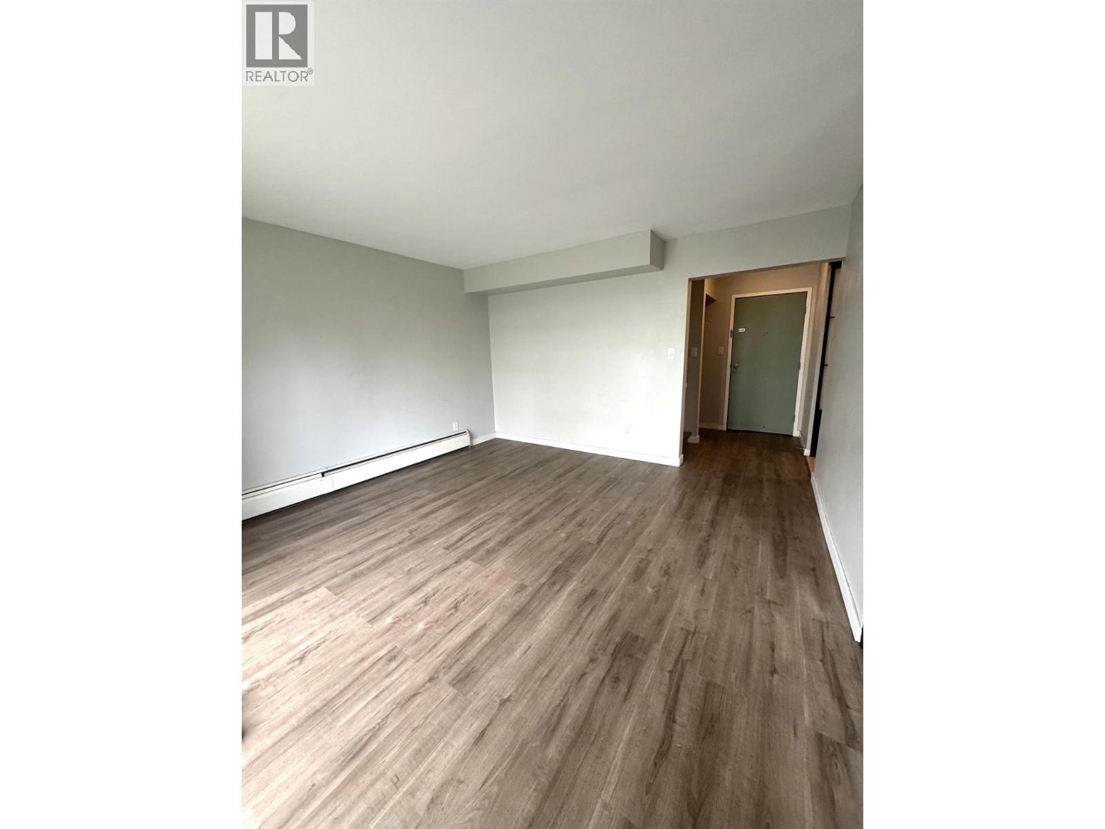 2117 2nd Street N Unit# 102, Cranbrook, British Columbia  V1C 3L4 - Photo 2 - 10388315