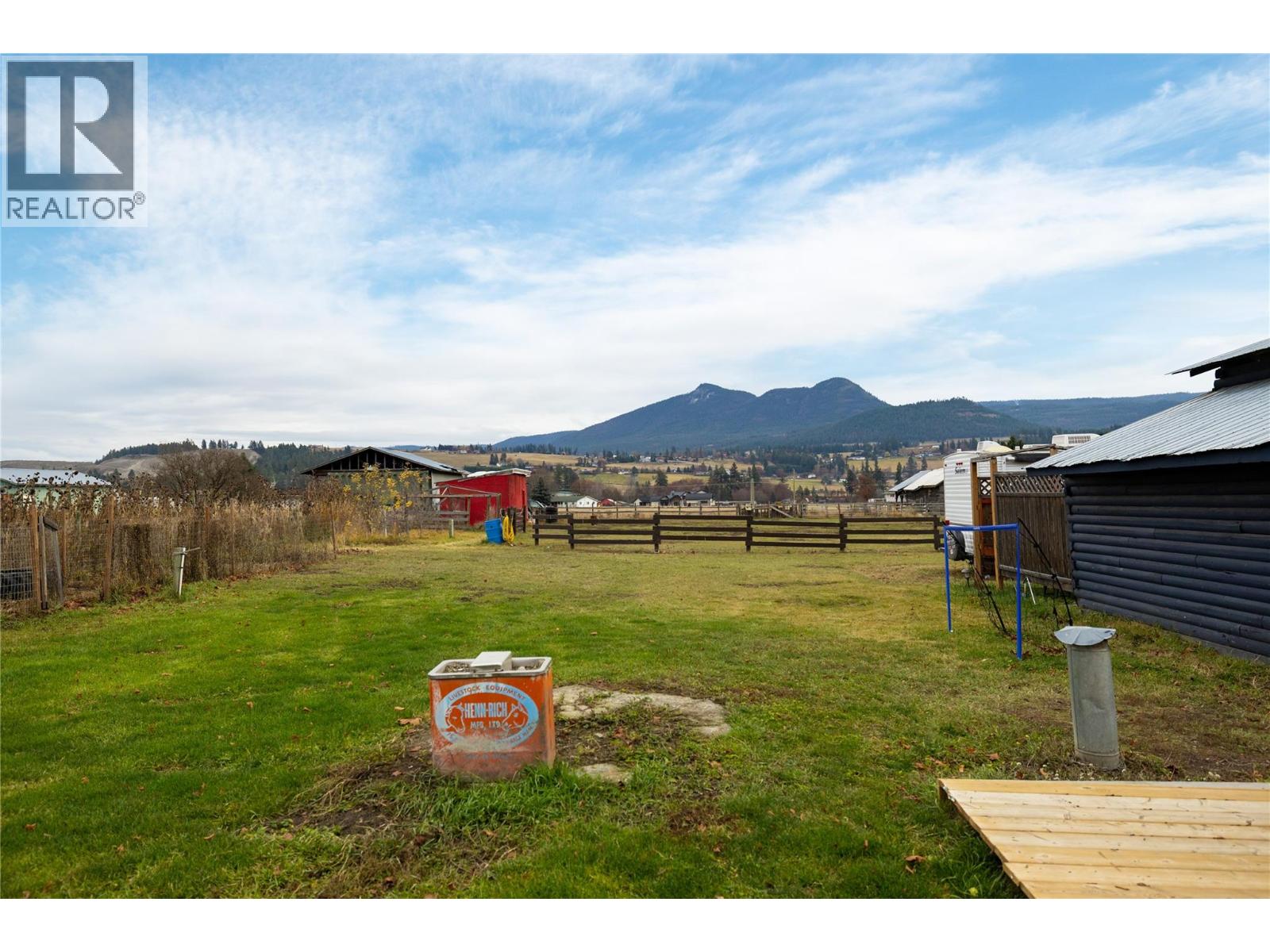5712 6 Highway, Vernon, British Columbia  V1B 3E1 - Photo 32 - 10387960