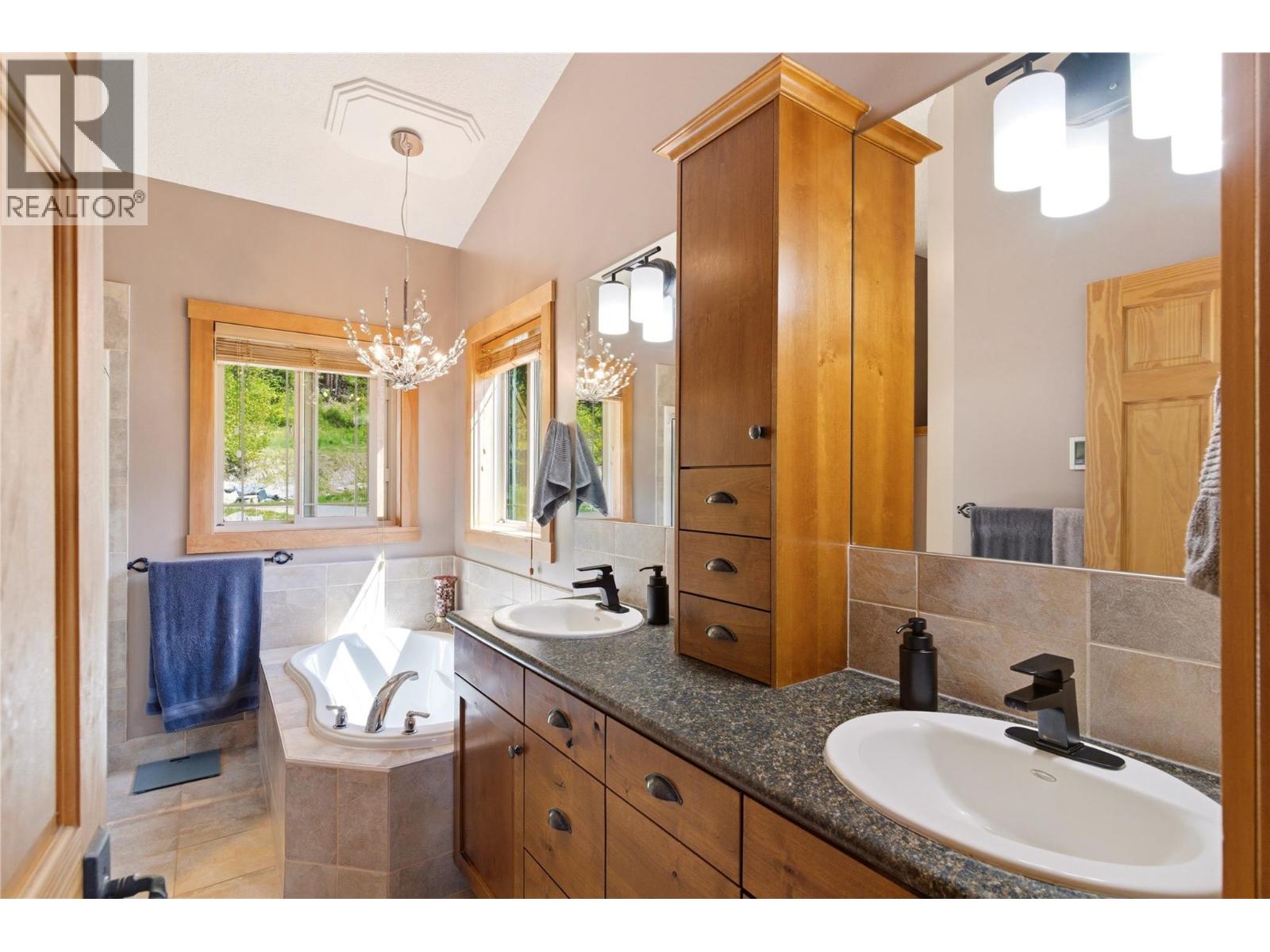 7080 Sun Valley Road, Kelowna, British Columbia  V1P 1H4 - Photo 20 - 10388406