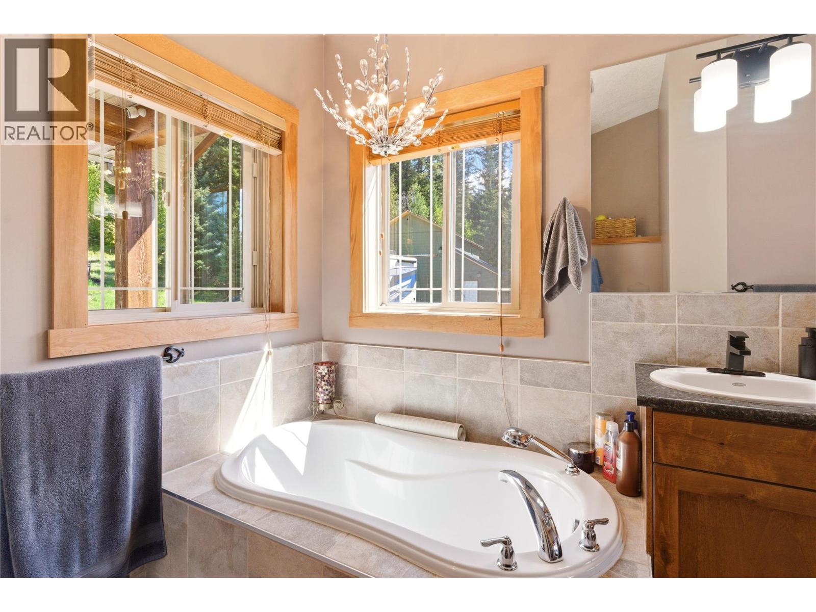 7080 Sun Valley Road, Kelowna, British Columbia  V1P 1H4 - Photo 21 - 10388406