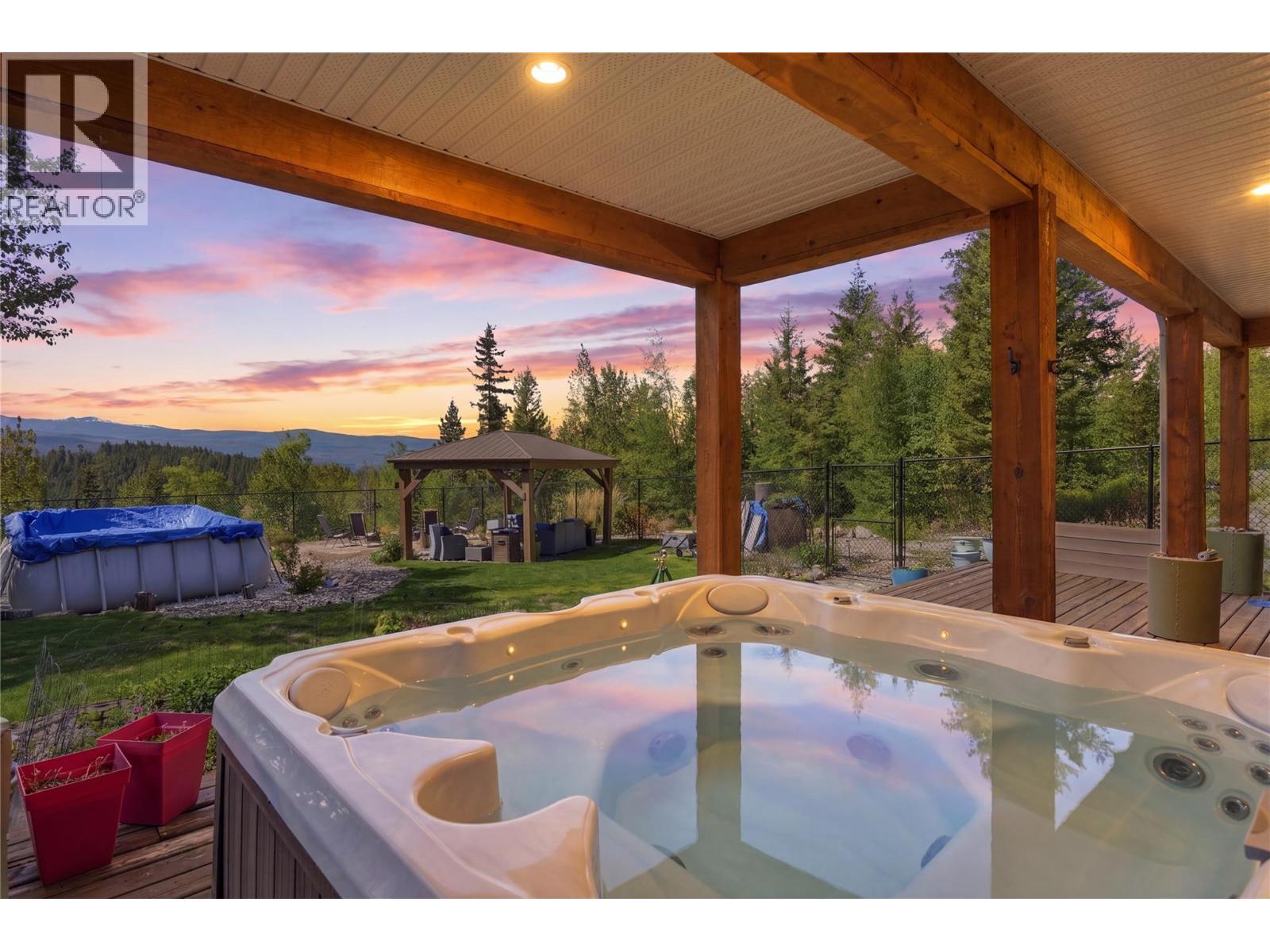 7080 Sun Valley Road, Kelowna, British Columbia  V1P 1H4 - Photo 3 - 10388406