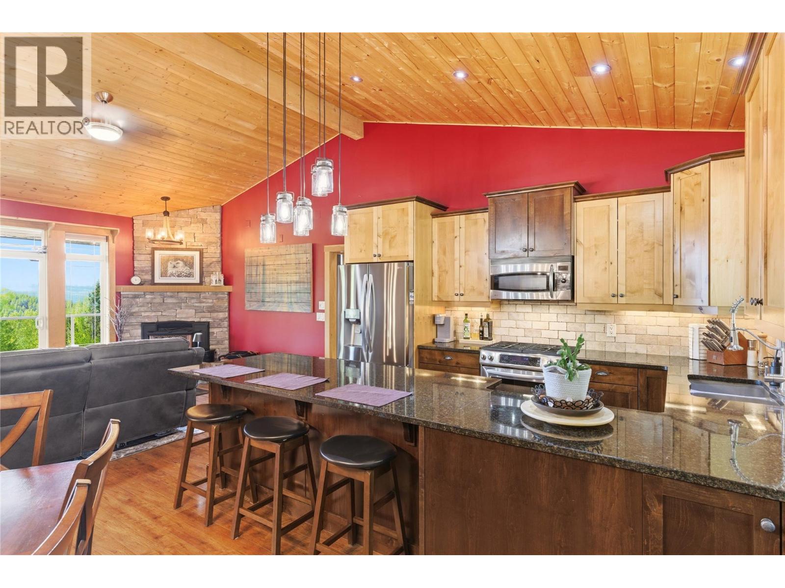 7080 Sun Valley Road, Kelowna, British Columbia  V1P 1H4 - Photo 5 - 10388406