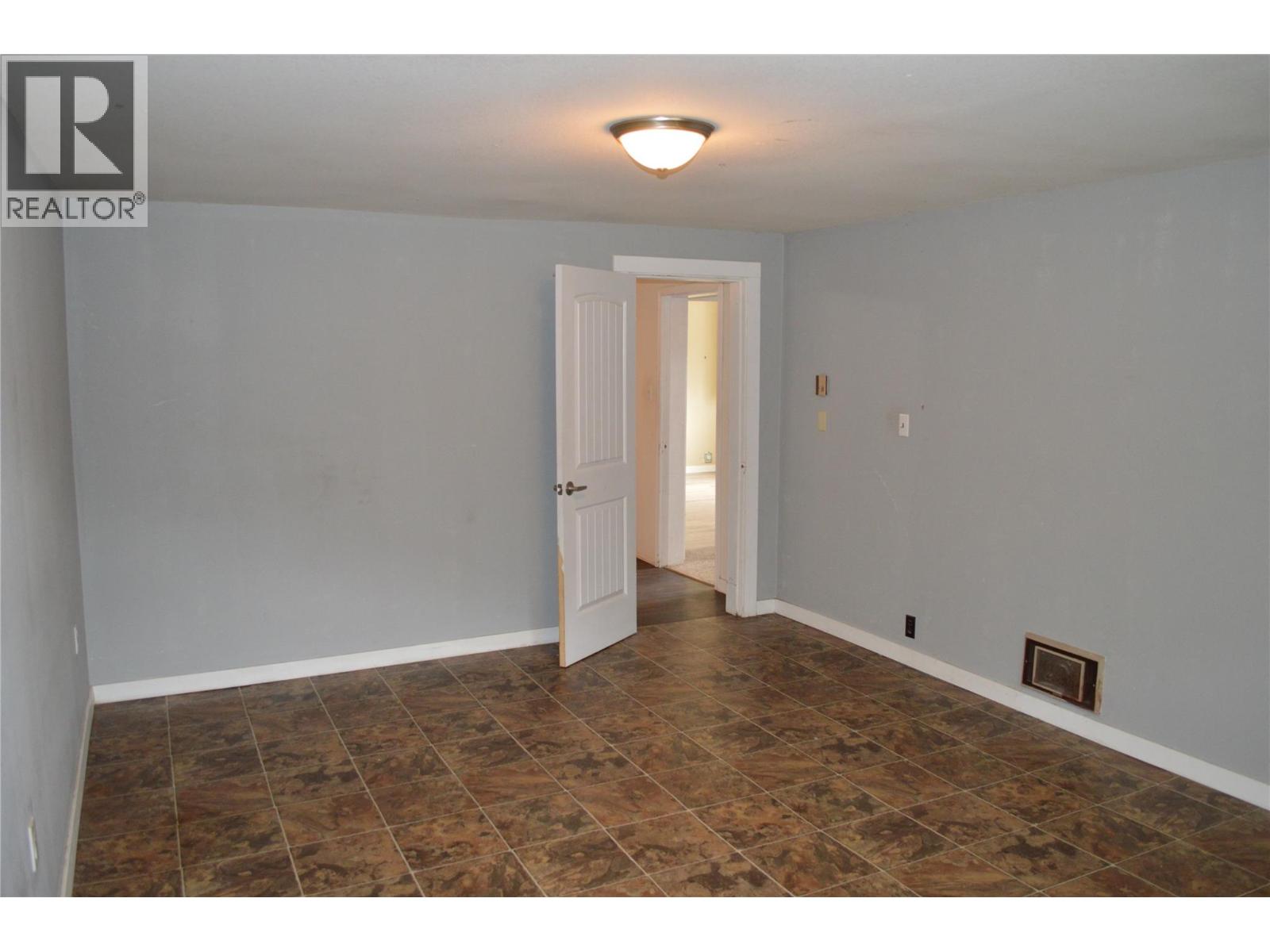 6805 Reservoir Road, Grand Forks, British Columbia  V0H 1H5 - Photo 38 - 10388225