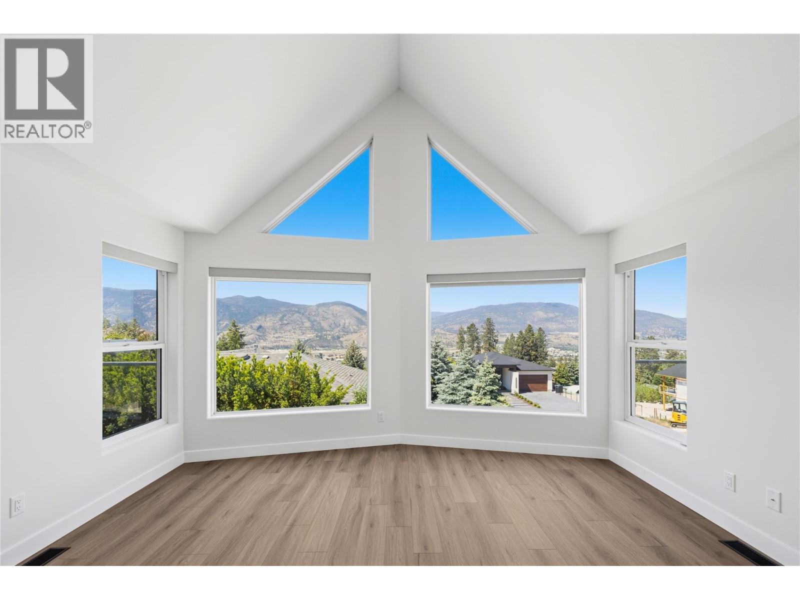 2850 Evergreen Drive, Penticton, British Columbia  V2A 7T1 - Photo 4 - 10388201