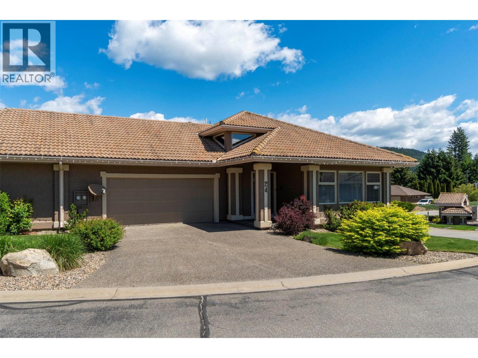 2550 Golf Course Drive Unit# 24, Blind Bay, British Columbia  V0E 1H1 - Photo 1 - 10387926
