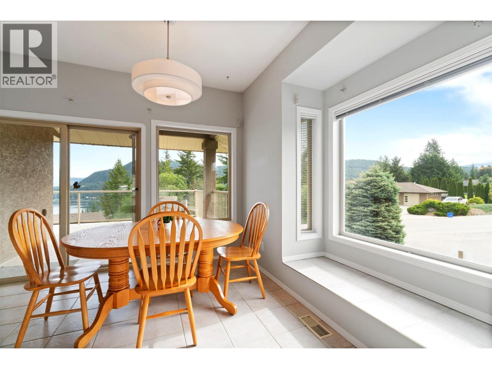 2550 Golf Course Drive Unit# 24, Blind Bay, British Columbia  V0E 1H1 - Photo 21 - 10387926