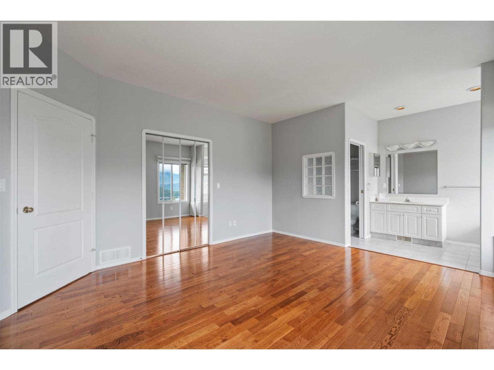 2550 Golf Course Drive Unit# 24, Blind Bay, British Columbia  V0E 1H1 - Photo 29 - 10387926