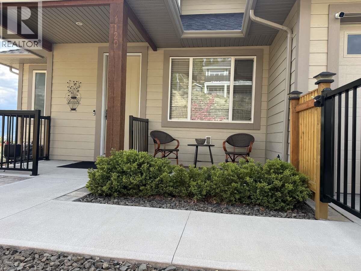 1120 Holden Road, Penticton, British Columbia  V2A 0B7 - Photo 4 - 10388503