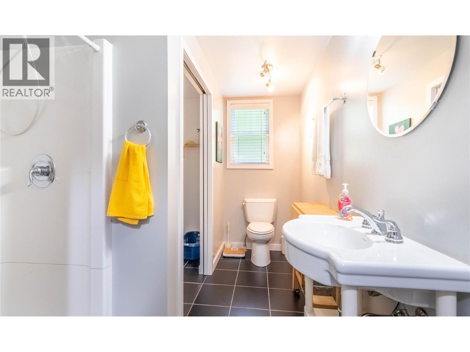 1506 Campbell Avenue, Riondel, British Columbia  V0B 2B0 - Photo 23 - 10386942