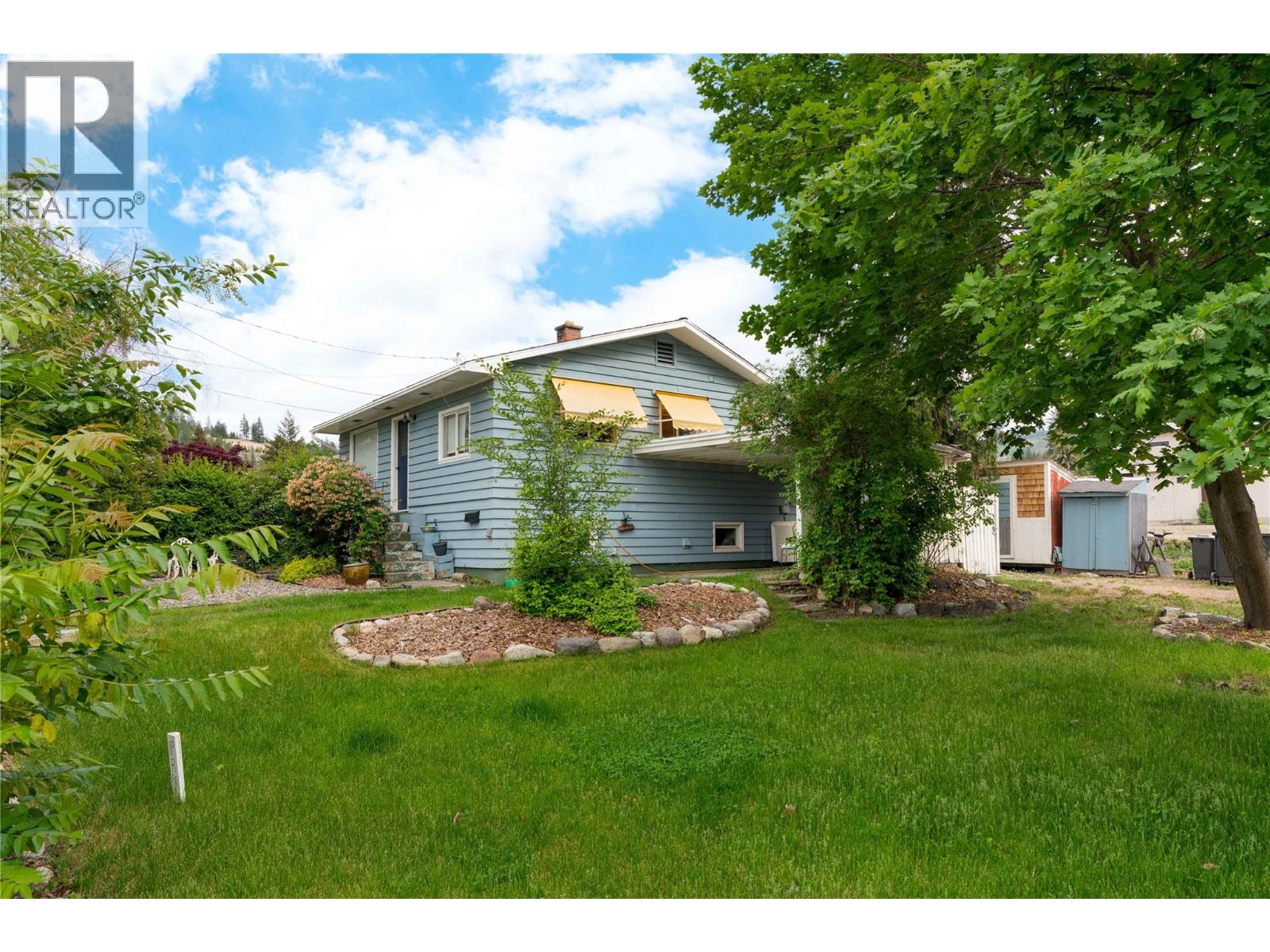 779 Mcclure Road, Kelowna, British Columbia  V1W 1M4 - Photo 2 - 10388232