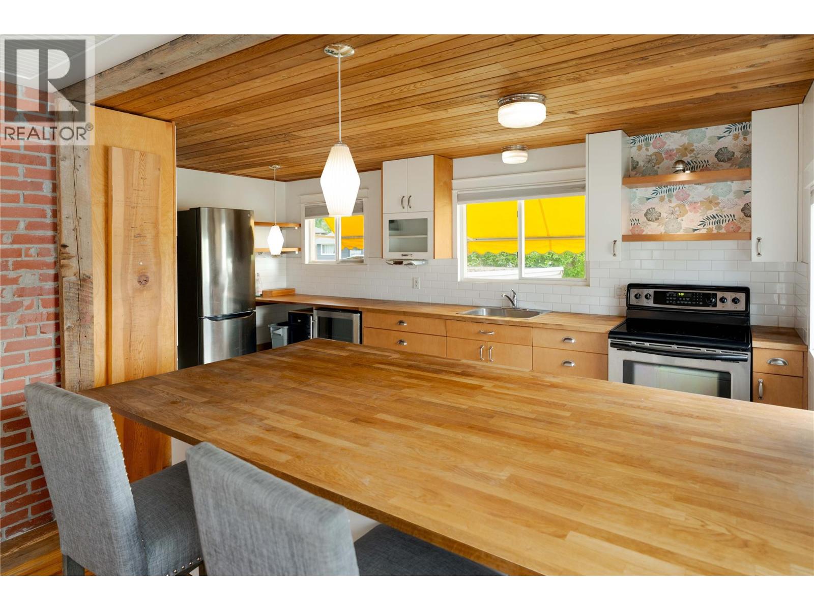 779 Mcclure Road, Kelowna, British Columbia  V1W 1M4 - Photo 3 - 10388232