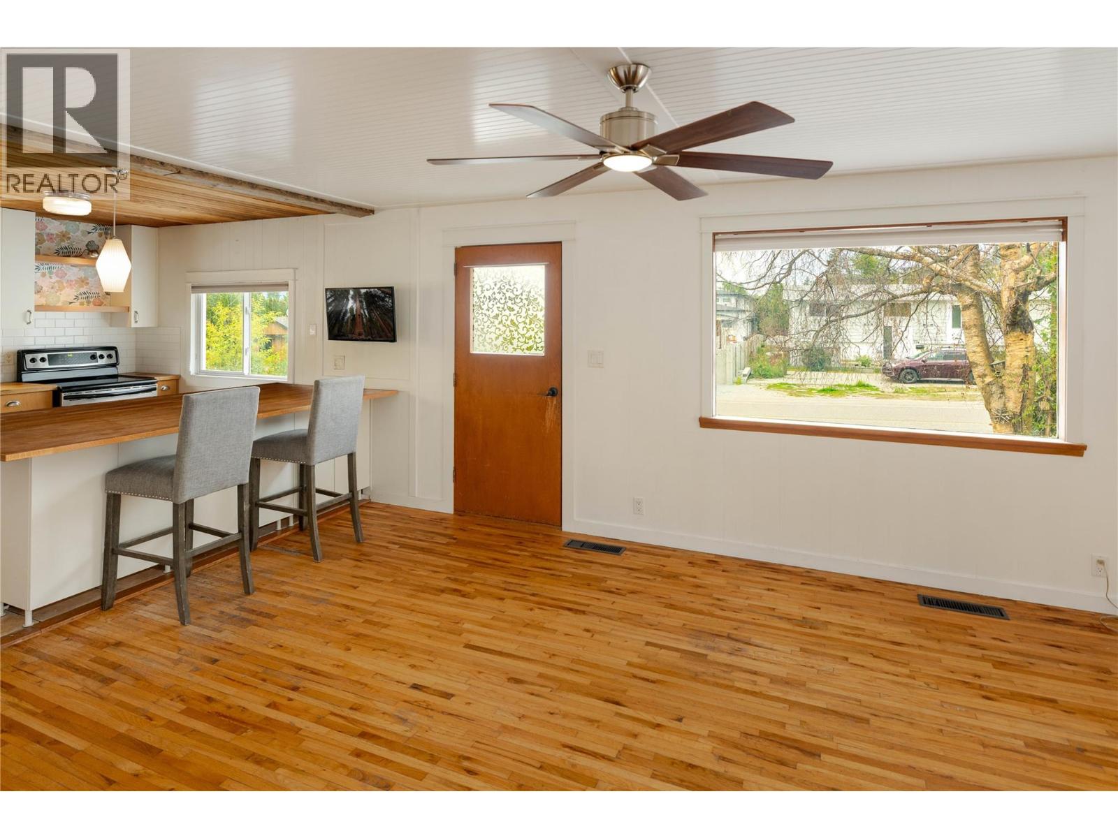 779 Mcclure Road, Kelowna, British Columbia  V1W 1M4 - Photo 6 - 10388232