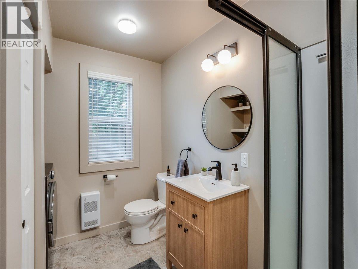 2116 Columbia Avenue, Castlegar, British Columbia  V1N 2X1 - Photo 36 - 10388013
