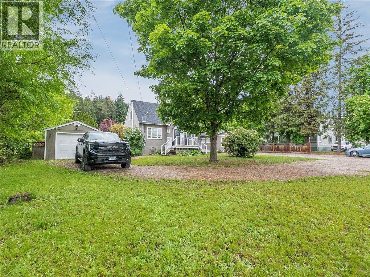 2116 Columbia Avenue, Castlegar, British Columbia  V1N 2X1 - Photo 51 - 10388013