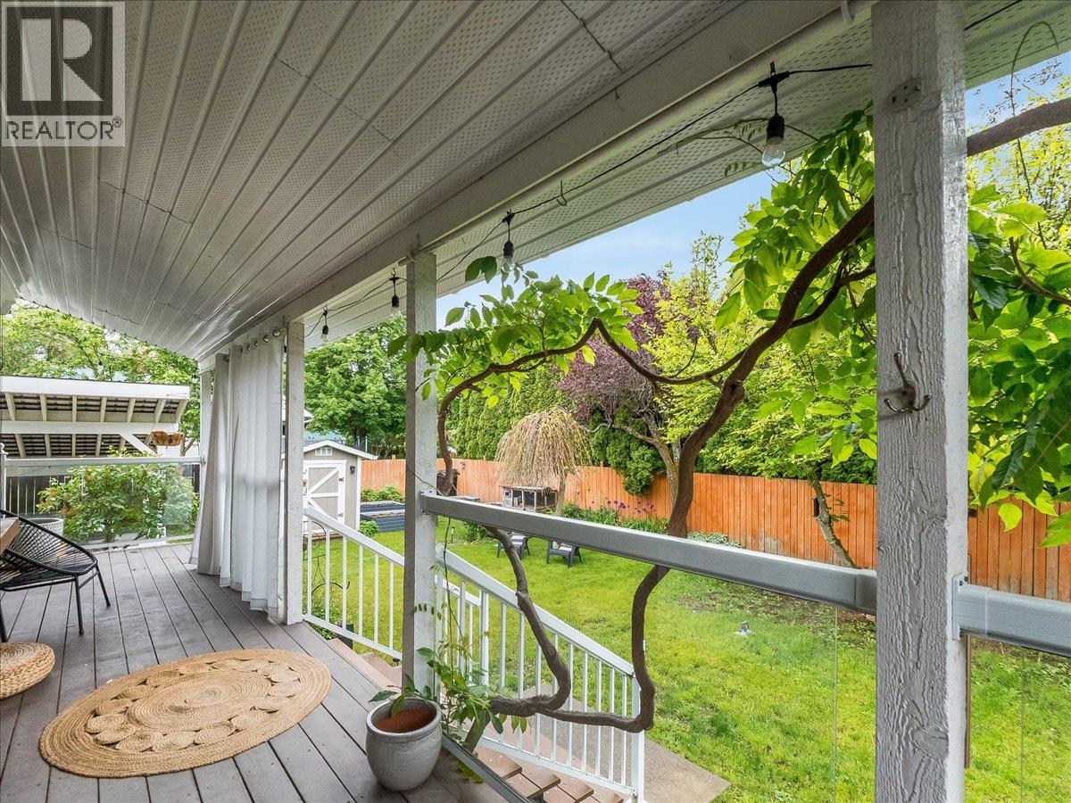 2116 Columbia Avenue, Castlegar, British Columbia  V1N 2X1 - Photo 54 - 10388013
