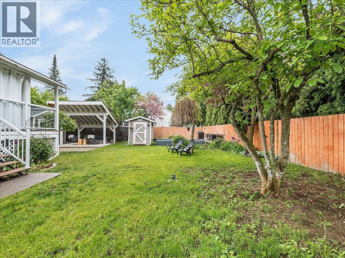 2116 Columbia Avenue, Castlegar, British Columbia  V1N 2X1 - Photo 58 - 10388013