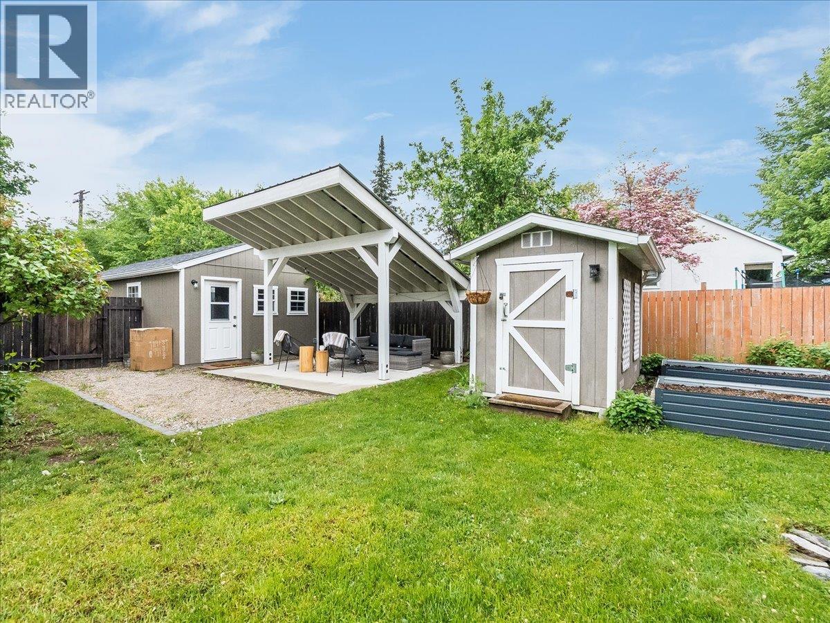 2116 Columbia Avenue, Castlegar, British Columbia  V1N 2X1 - Photo 61 - 10388013