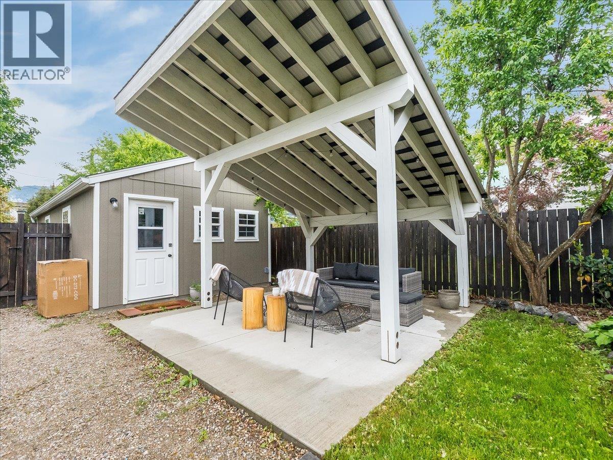 2116 Columbia Avenue, Castlegar, British Columbia  V1N 2X1 - Photo 64 - 10388013
