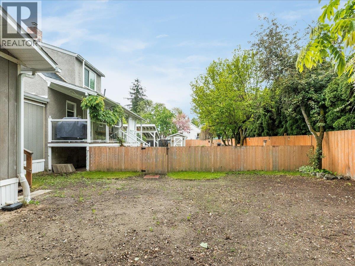 2116 Columbia Avenue, Castlegar, British Columbia  V1N 2X1 - Photo 74 - 10388013
