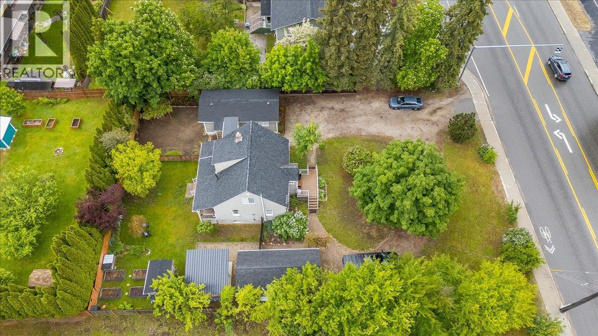 2116 Columbia Avenue, Castlegar, British Columbia  V1N 2X1 - Photo 75 - 10388013