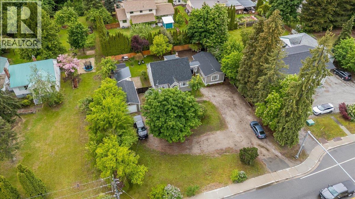 2116 Columbia Avenue, Castlegar, British Columbia  V1N 2X1 - Photo 78 - 10388013