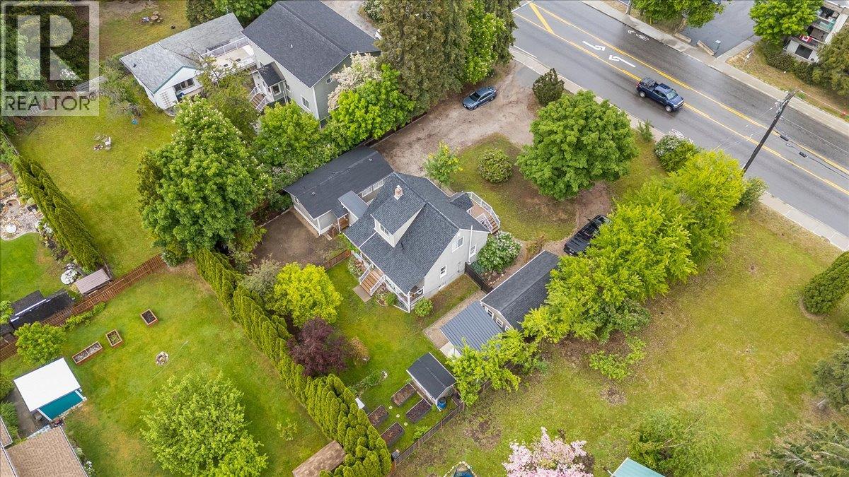 2116 Columbia Avenue, Castlegar, British Columbia  V1N 2X1 - Photo 79 - 10388013