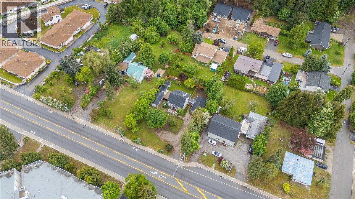 2116 Columbia Avenue, Castlegar, British Columbia  V1N 2X1 - Photo 90 - 10388013