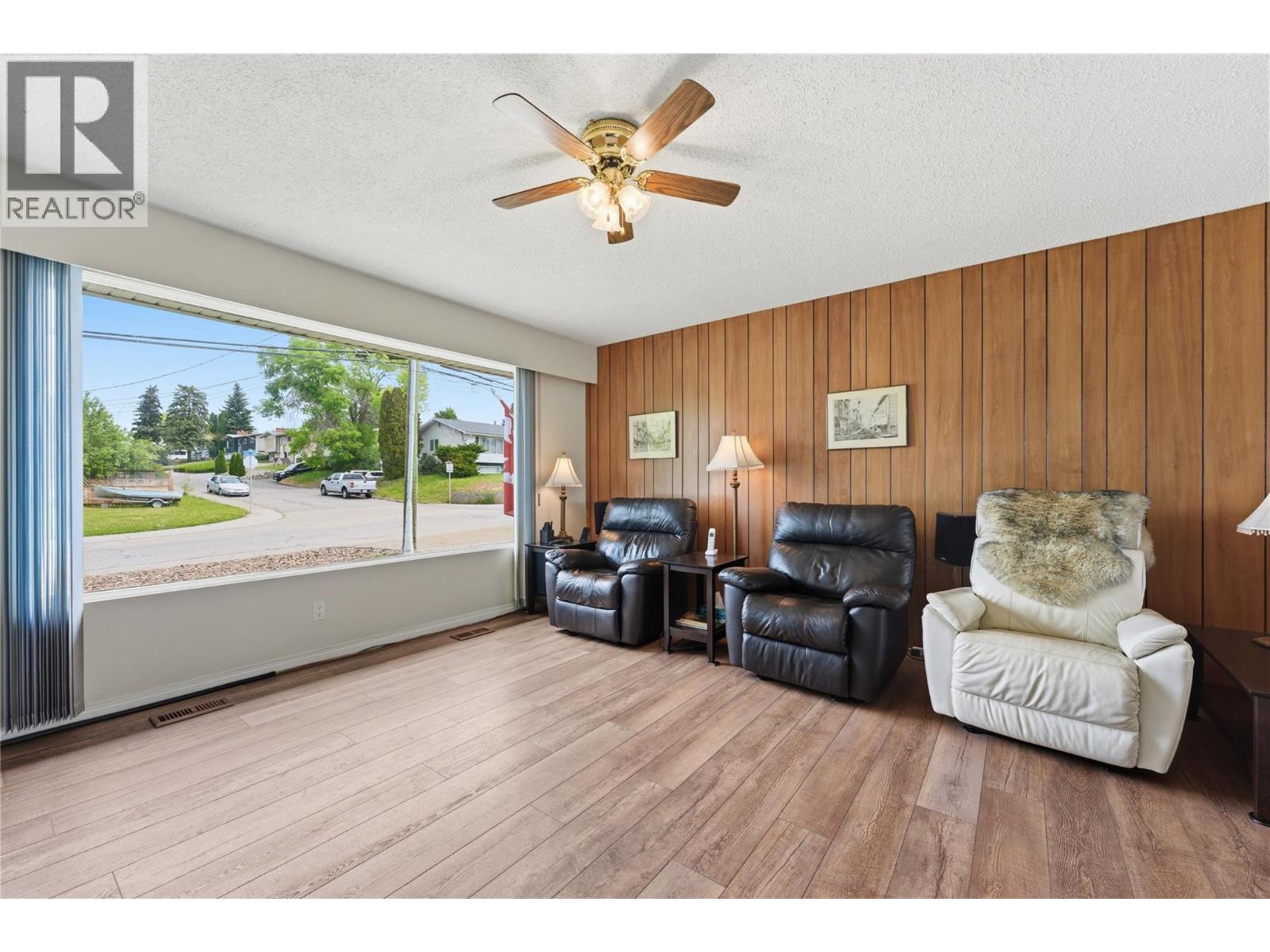 1404 30 Avenue, Vernon, British Columbia  V1T 1Z5 - Photo 4 - 10388499