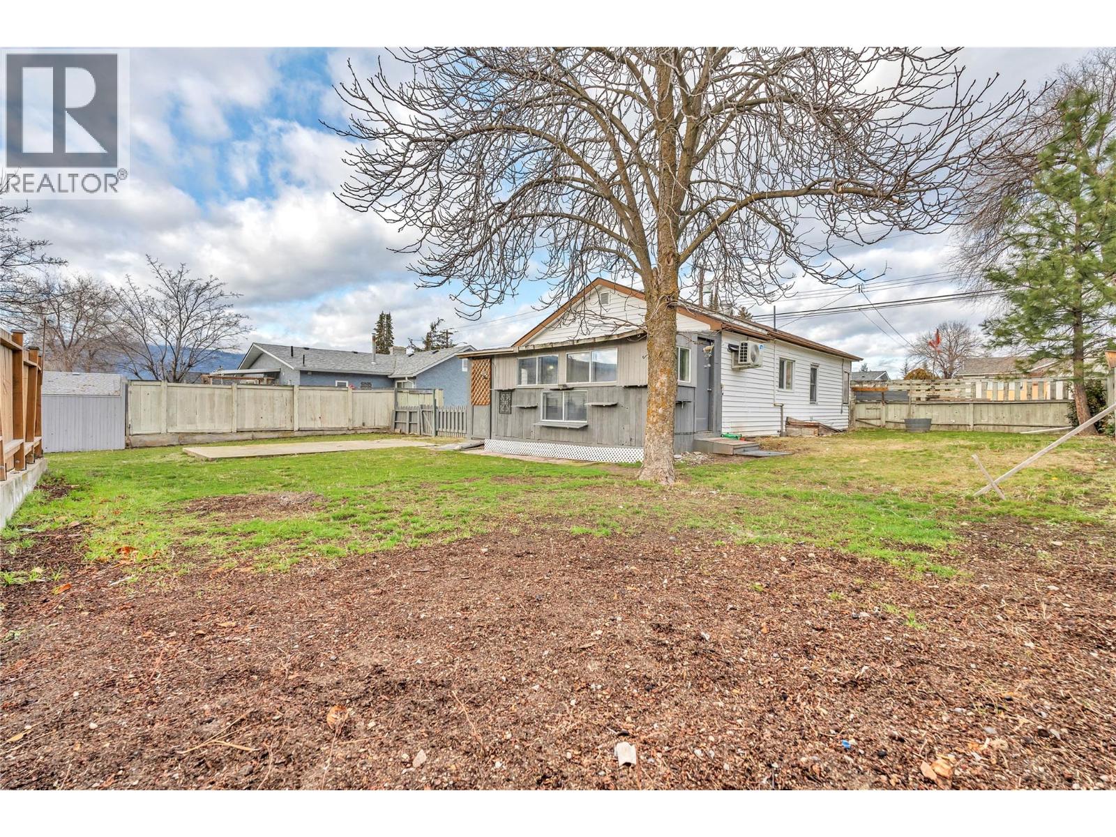 1190 Penticton Avenue, Penticton, British Columbia  V2A 2N2 - Photo 2 - 10388422
