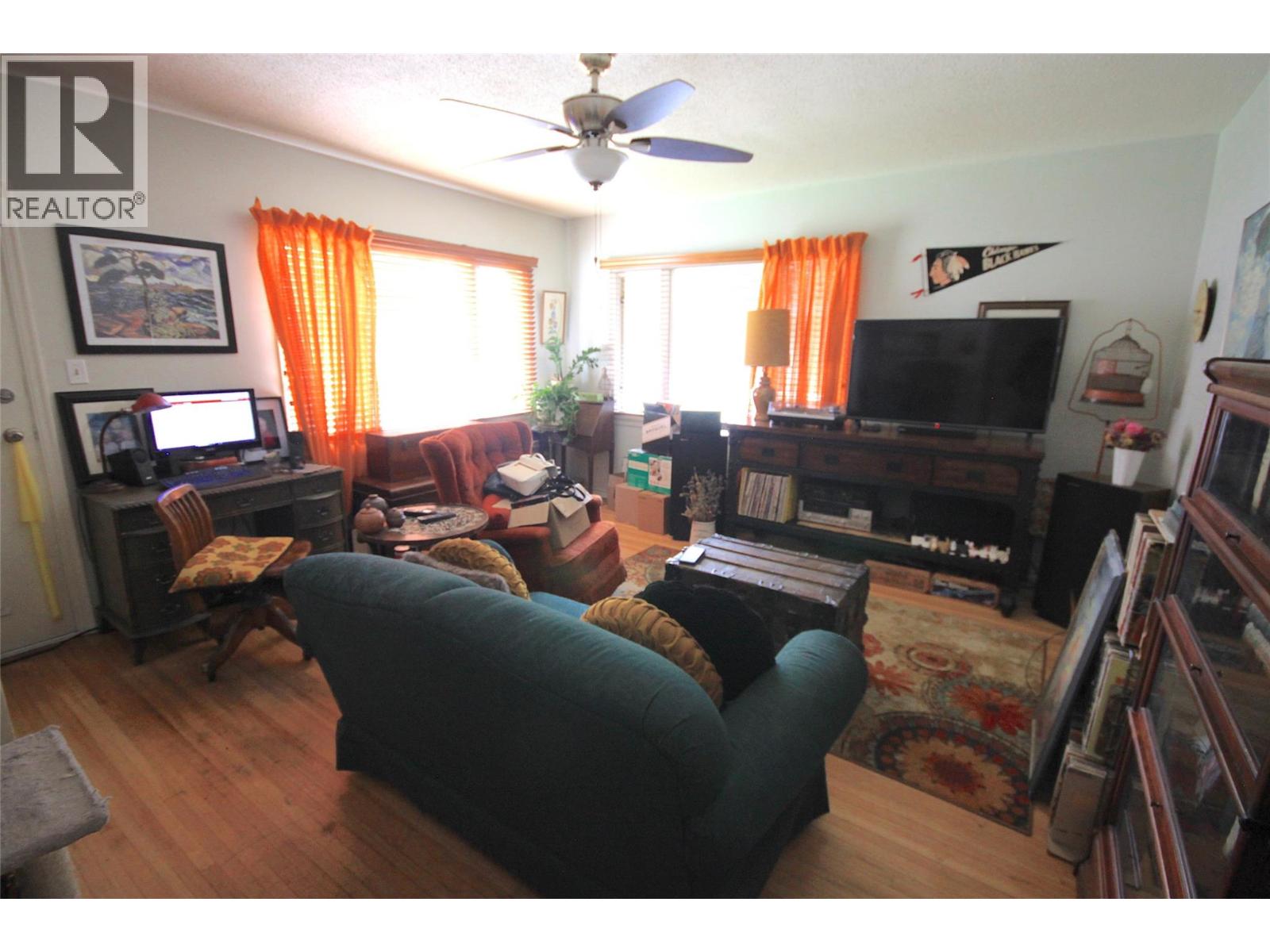 3208 35 Street, Vernon, British Columbia  V1T 6B7 - Photo 6 - 10388342