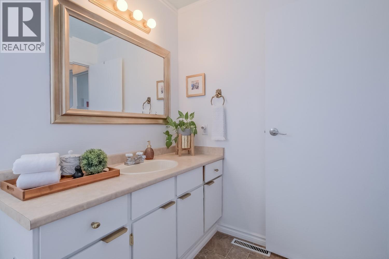 182 Blairmore Crescent, Penticton, British Columbia  V2A 7C5 - Photo 16 - 10388509
