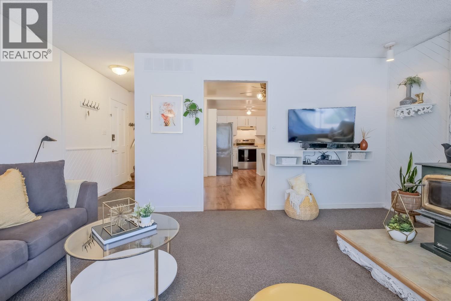 182 Blairmore Crescent, Penticton, British Columbia  V2A 7C5 - Photo 8 - 10388509
