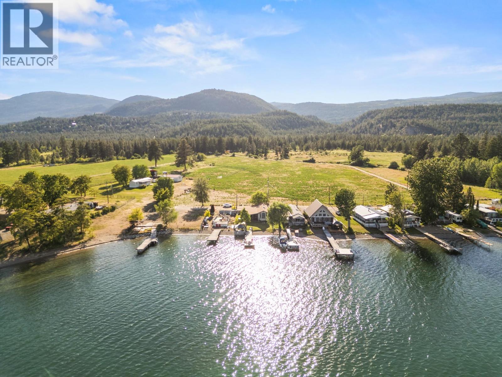 19 Ki Low Na Road, Vernon, British Columbia  V1H 2h3 - Photo 4 - 10388478