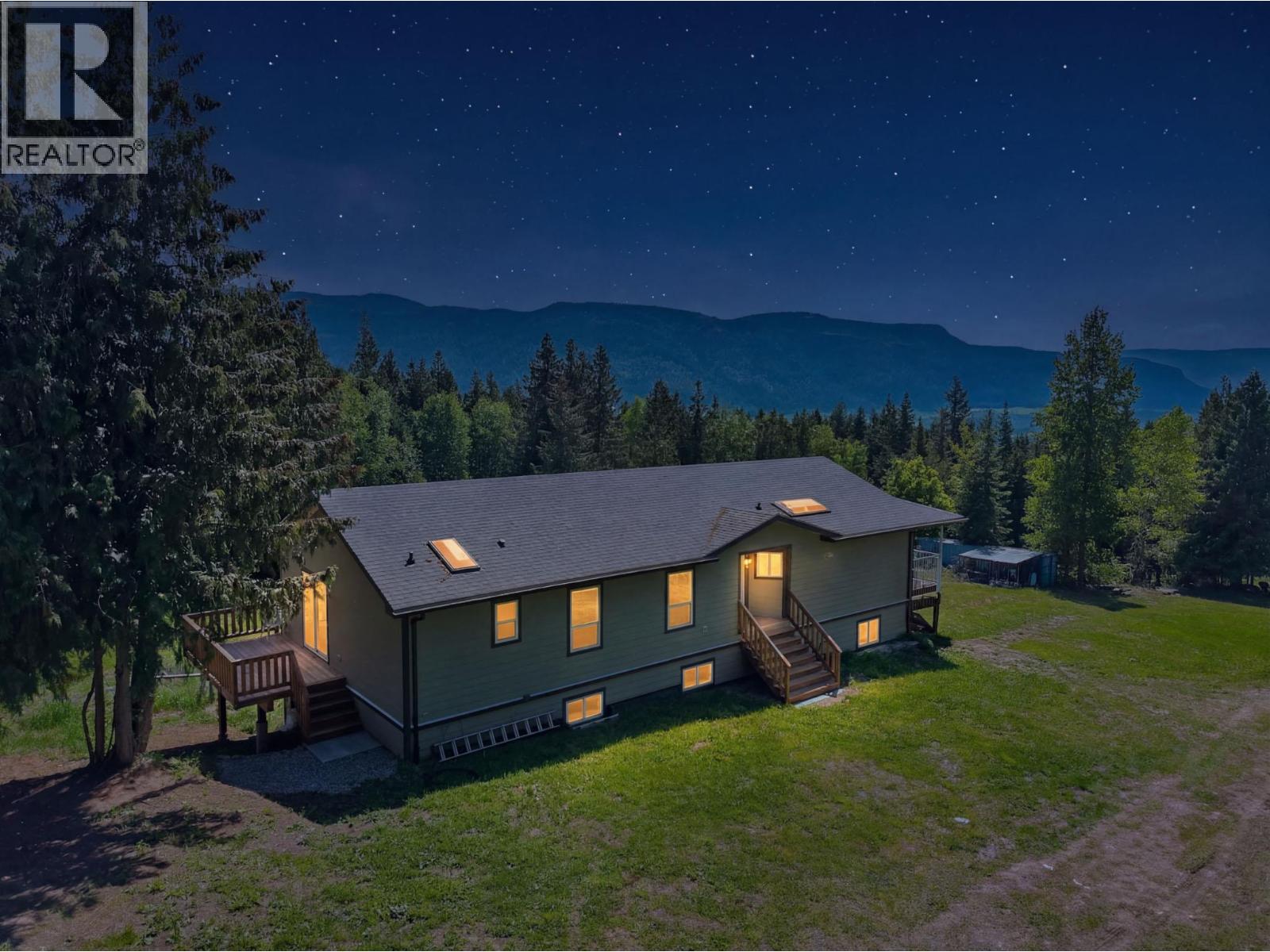 31 Violet Road, Grindrod, British Columbia  V0E 1Y0 - Photo 4 - 10388469