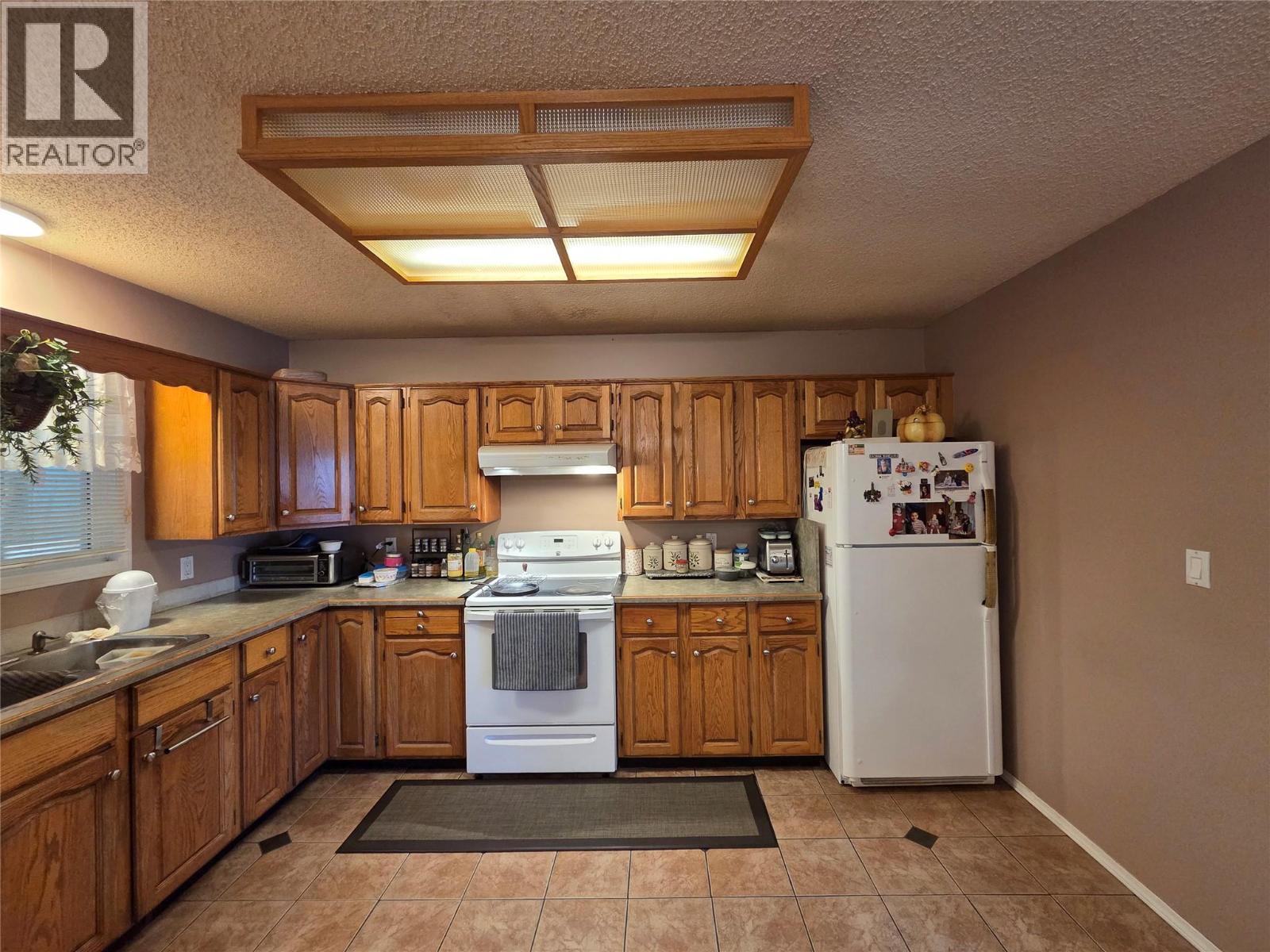 2724 Dafoe Place, Penticton, British Columbia  V2A 7N8 - Photo 14 - 10388293