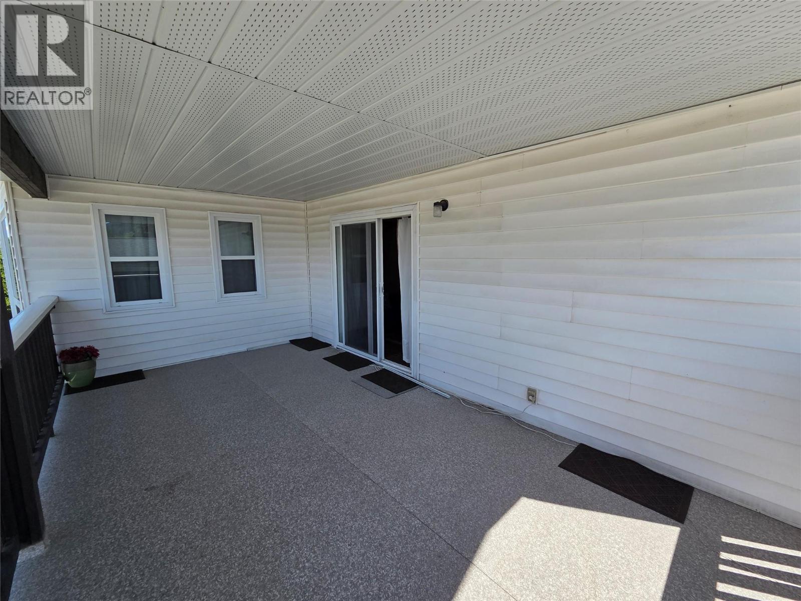 2724 Dafoe Place, Penticton, British Columbia  V2A 7N8 - Photo 34 - 10388293