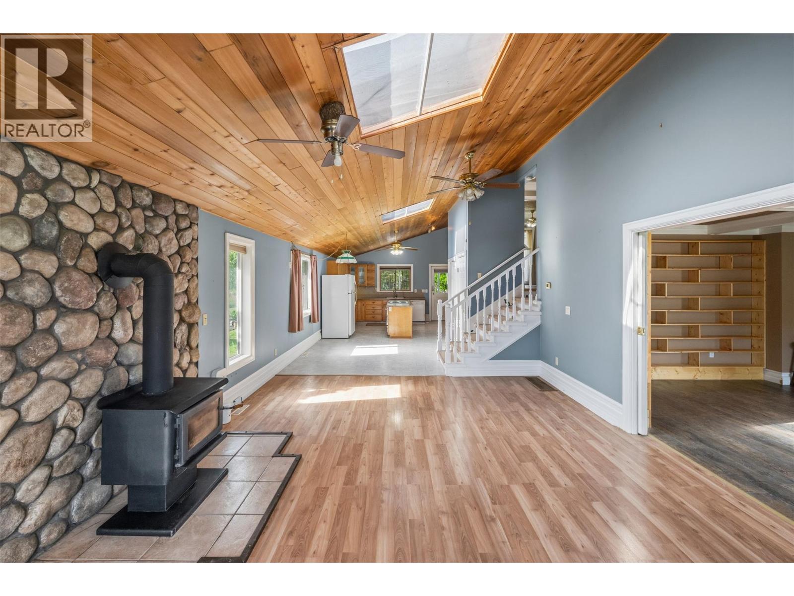1220 Sykes Crescent, Keremeos, British Columbia  V0X 1N3 - Photo 14 - 10388200