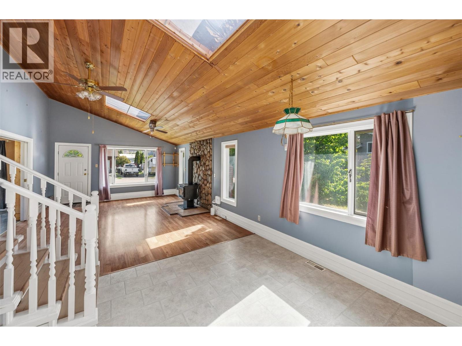 1220 Sykes Crescent, Keremeos, British Columbia  V0X 1N3 - Photo 16 - 10388200
