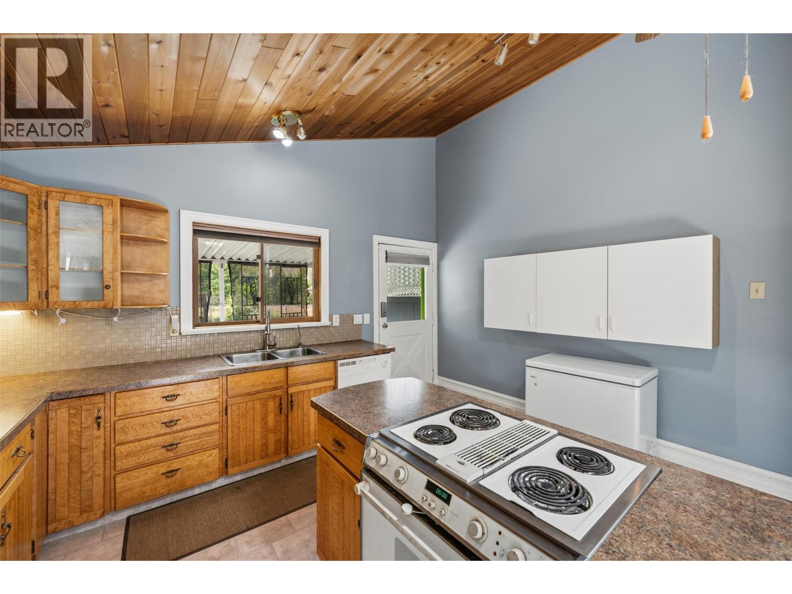 1220 Sykes Crescent, Keremeos, British Columbia  V0X 1N3 - Photo 23 - 10388200