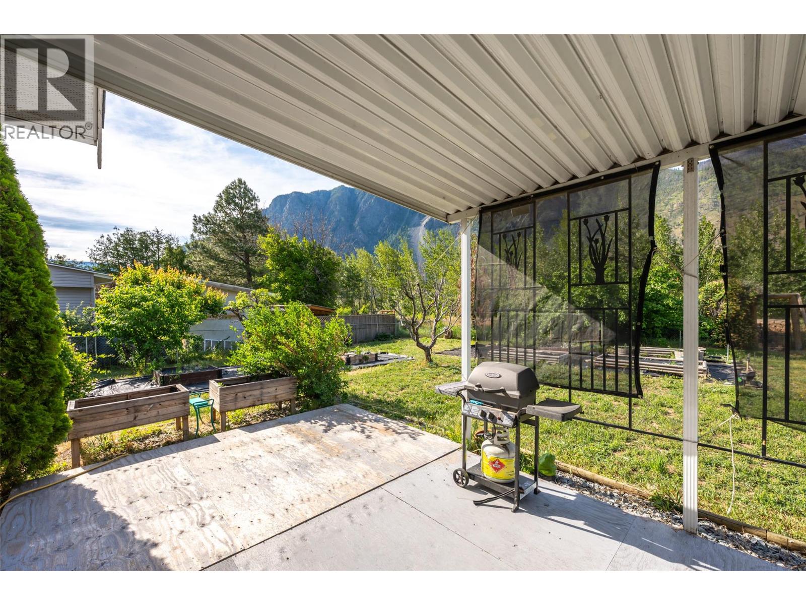 1220 Sykes Crescent, Keremeos, British Columbia  V0X 1N3 - Photo 46 - 10388200