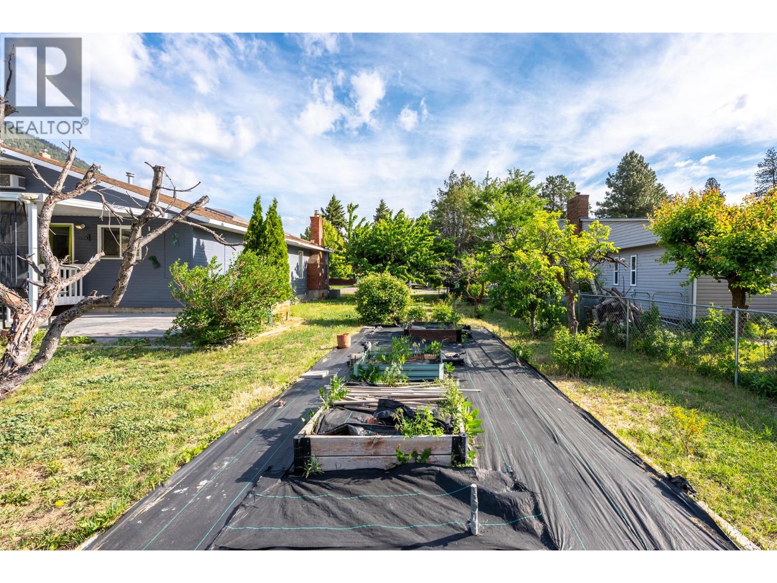 1220 Sykes Crescent, Keremeos, British Columbia  V0X 1N3 - Photo 54 - 10388200