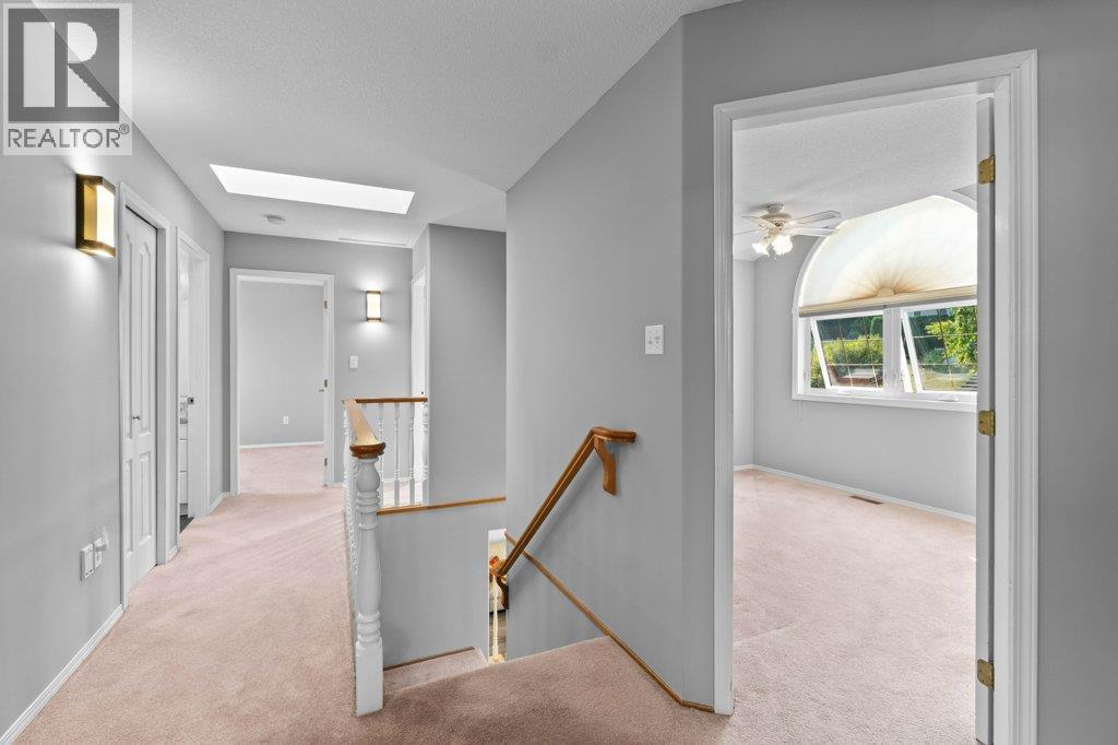 2121 3 Avenue Se, Salmon Arm, British Columbia  V1E 1K1 - Photo 41 - 10388237