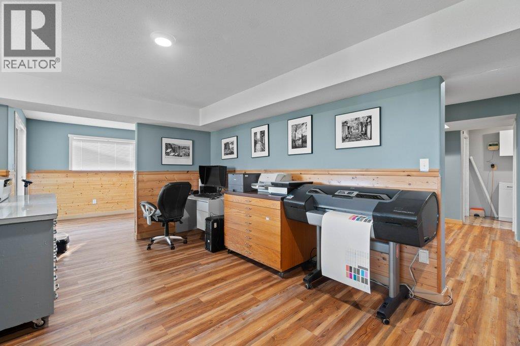 2121 3 Avenue Se, Salmon Arm, British Columbia  V1E 1K1 - Photo 67 - 10388237