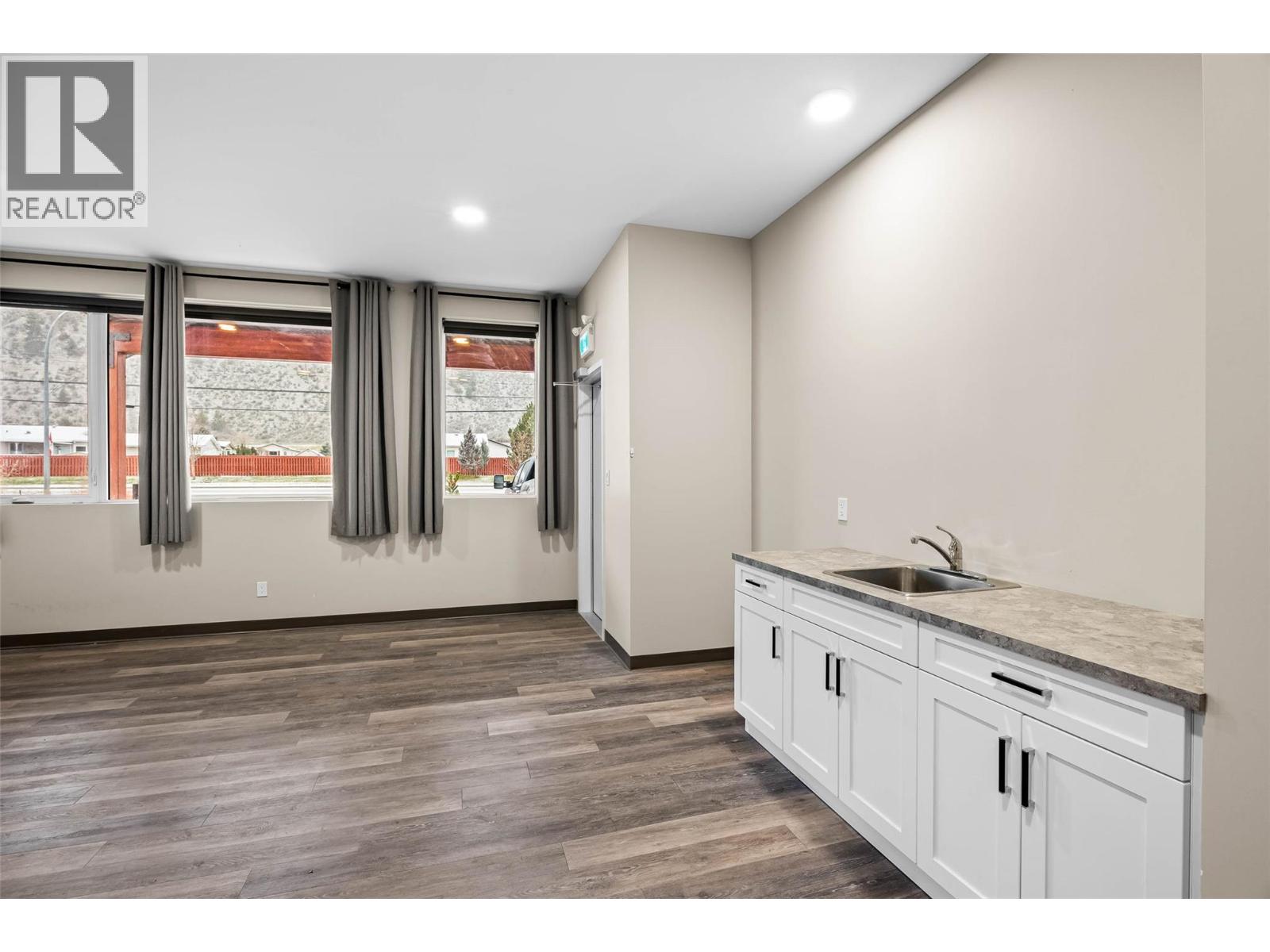 7450 Dallas Drive, Kamloops, British Columbia  V2C 6Z1 - Photo 17 - 10388169