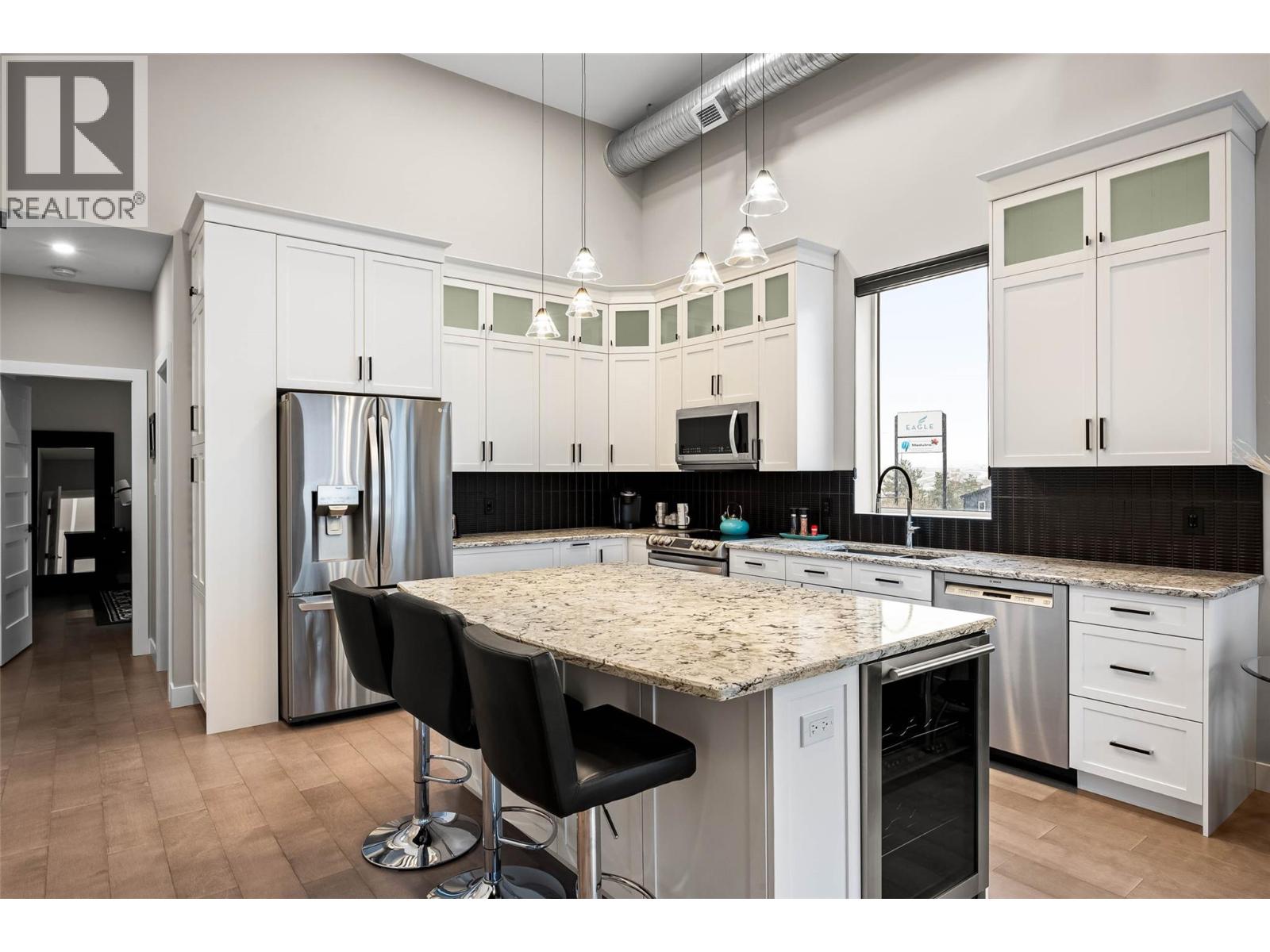7450 Dallas Drive, Kamloops, British Columbia  V2C 6Z1 - Photo 3 - 10388169